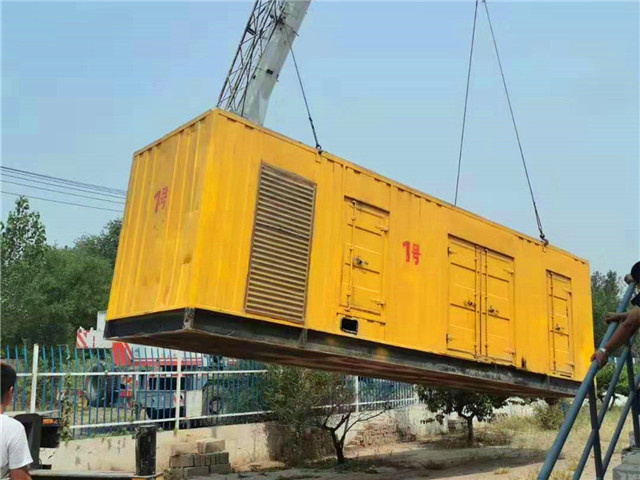 东港300KW柴油发电机组油耗是多少？